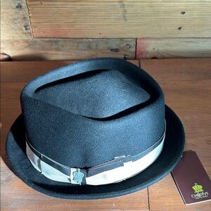 Wool hat,Sz L, NWT, black w/ black ivory Petersham accent